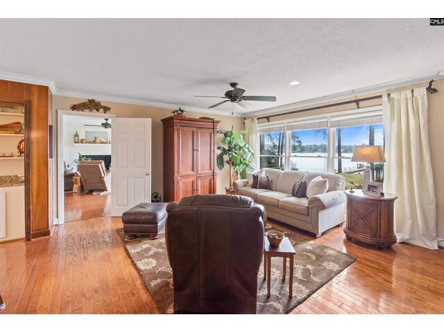 Photo of 13 East Drive