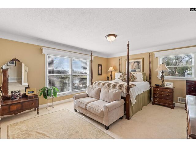 Photo of 13 East Drive