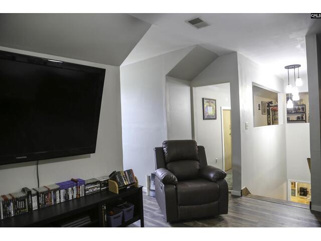 Photo of 611 Longtown Road