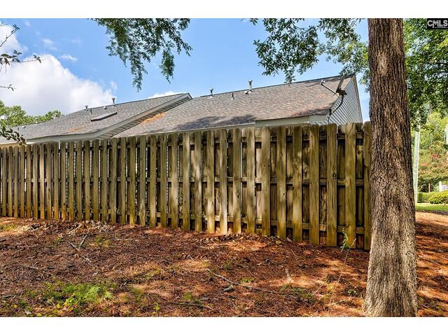 Photo of 101 Thorn Tree Lane Photo of 101 Thorn Tree Lane