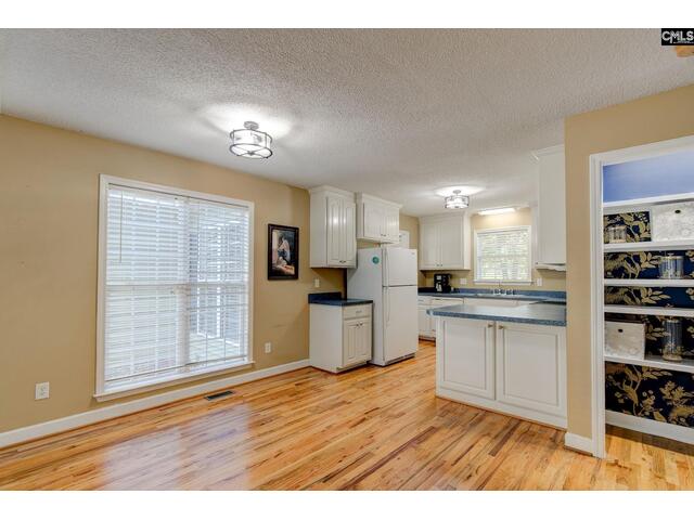 Photo Of 6 Split Oak Court Photo of 6 split oak court