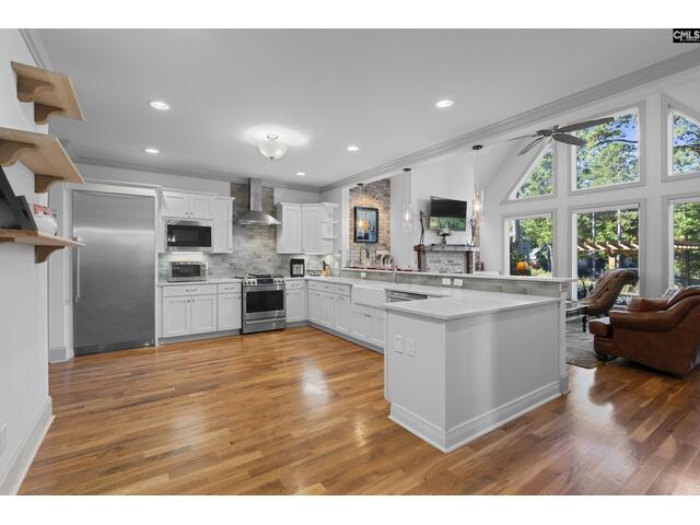 Photo of 271 Woodlander Drive