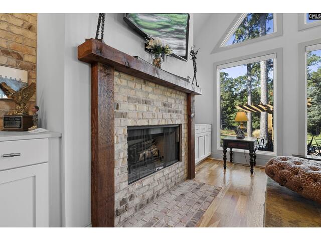 Photo of 271 Woodlander Drive