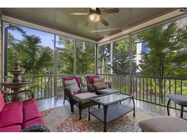 Photo of 271 Woodlander Drive