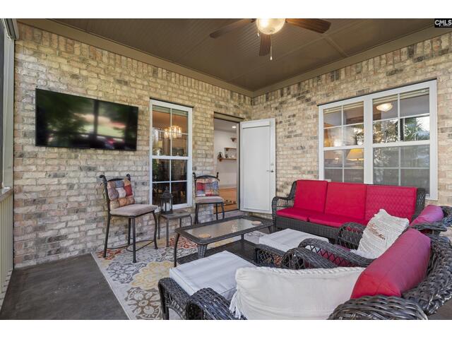 Photo of 271 Woodlander Drive