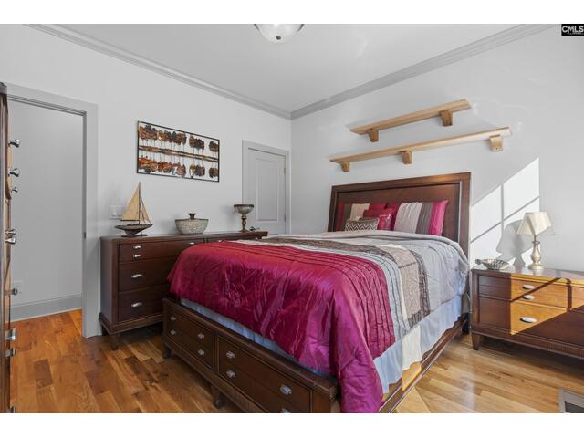 Photo of 271 Woodlander Drive