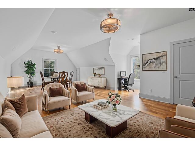 Photo of 271 Woodlander Drive