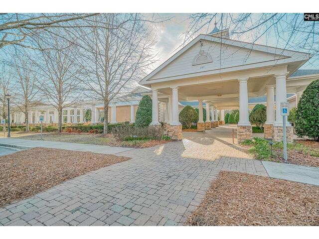 Photo of 271 Woodlander Drive