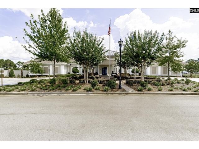 Photo of 271 Woodlander Drive