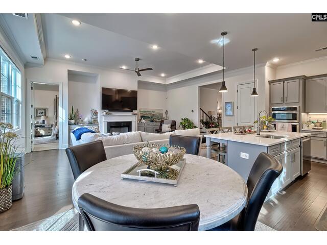 Photo of 12 Beaver Lake Court