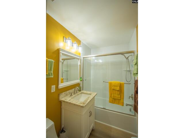 Photo of 545 Superior Circle