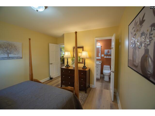 Photo of 545 Superior Circle