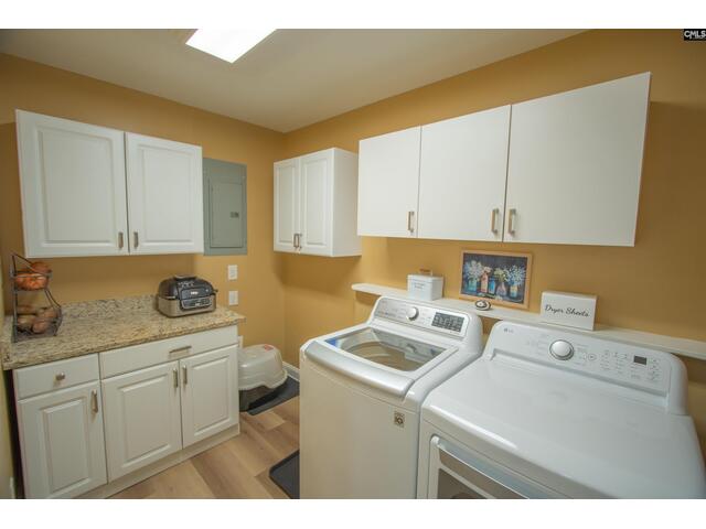 Photo of 545 Superior Circle