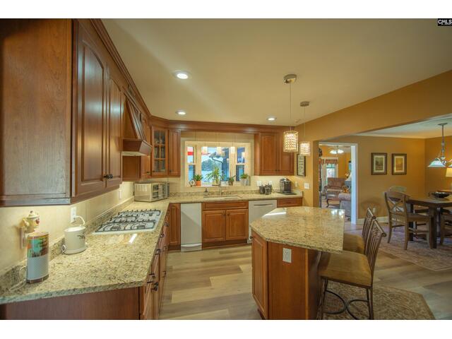 Photo of 545 Superior Circle