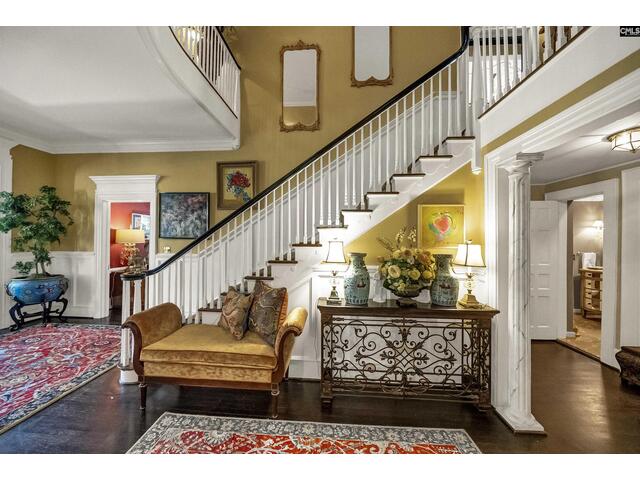 Photo of 121 Saluda Avenue