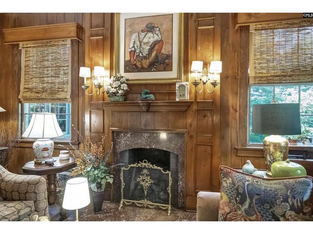 Photo of 121 Saluda Avenue