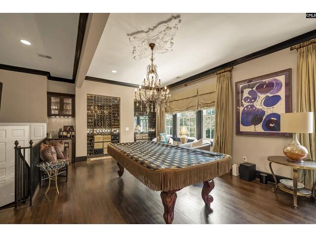 Photo of 121 Saluda Avenue