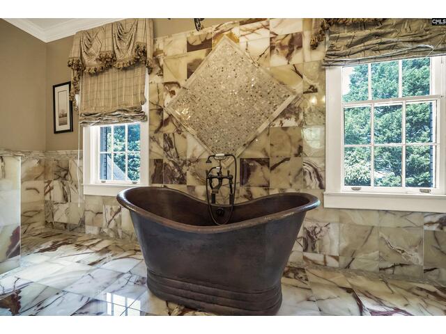 Photo of 121 Saluda Avenue