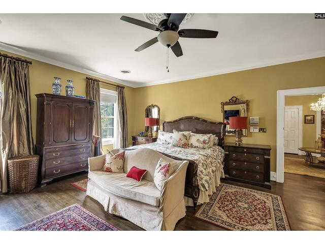 Photo of 121 Saluda Avenue