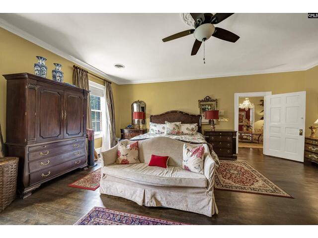 Photo of 121 Saluda Avenue