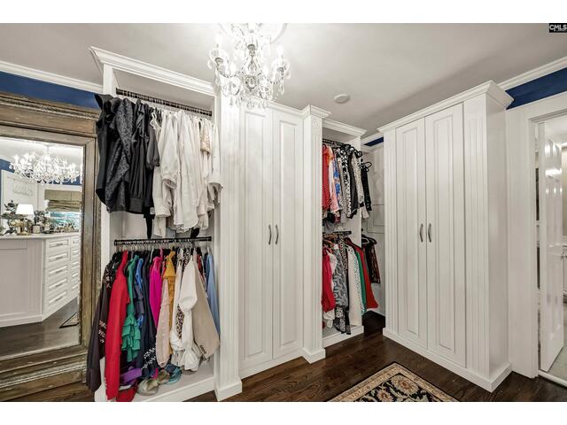 Photo of 121 Saluda Avenue