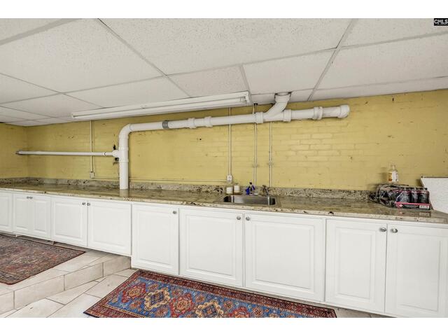 Photo of 121 Saluda Avenue