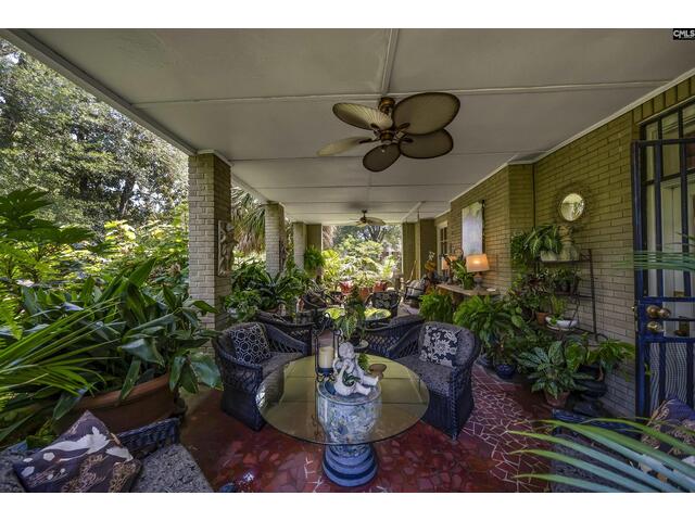 Photo of 121 Saluda Avenue