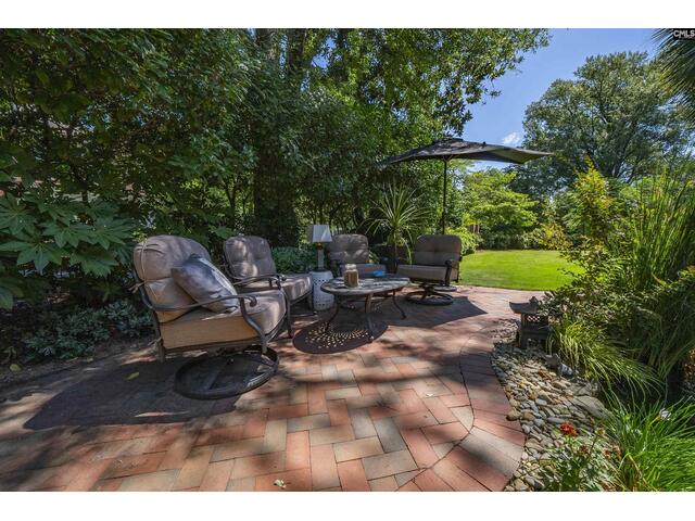 Photo of 121 Saluda Avenue