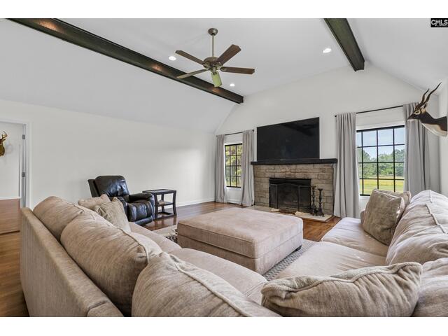 Photo of 213 Tombfield Road
