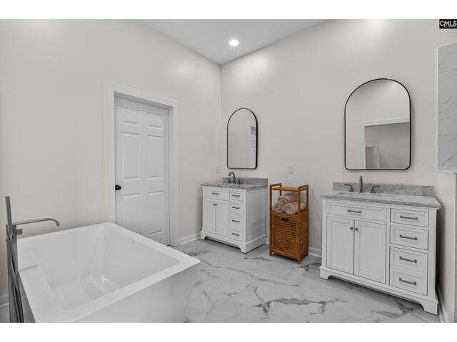 Photo of 213 Tombfield Road