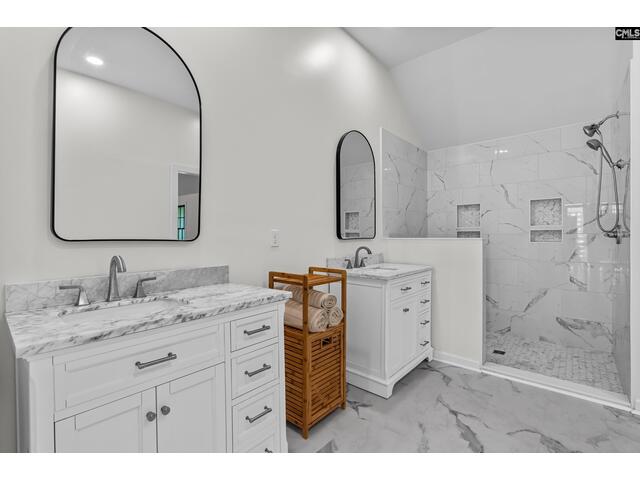 Photo of 213 Tombfield Road