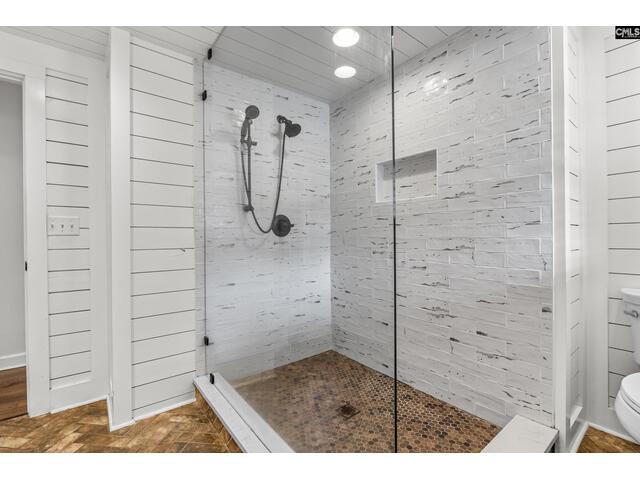 Photo of 213 Tombfield Road