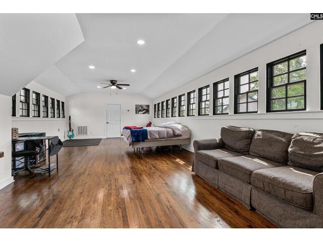 Photo of 213 Tombfield Road