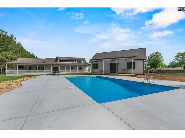 Photo of 213 Tombfield Road