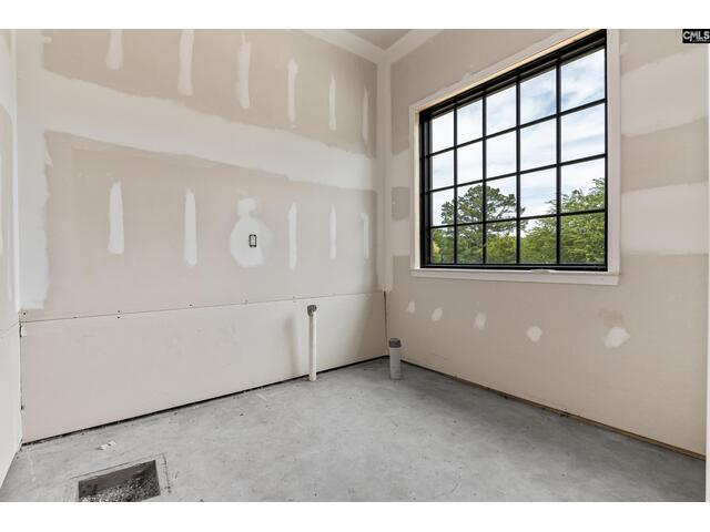Photo of 213 Tombfield Road