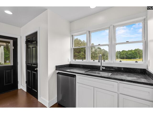 Photo of 213 Tombfield Road