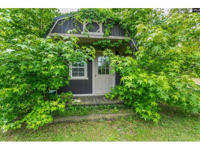 Photo of 213 Tombfield Road