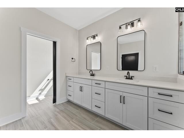 Photo of 1009 Golfpoint Drive