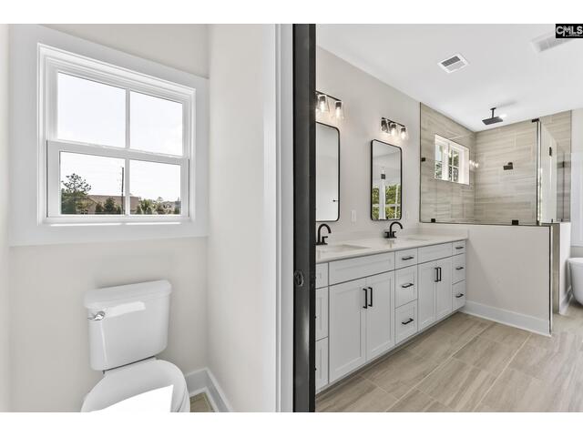 Photo of 1009 Golfpoint Drive