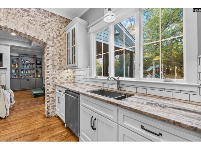 Photo of 221 Ascot Drive