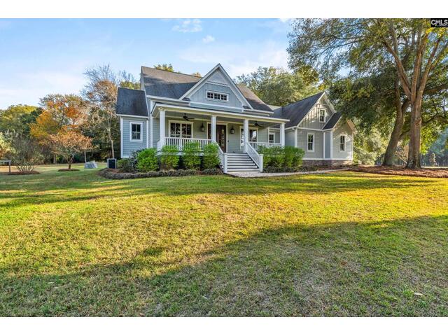 Photo of 221 Ascot Drive