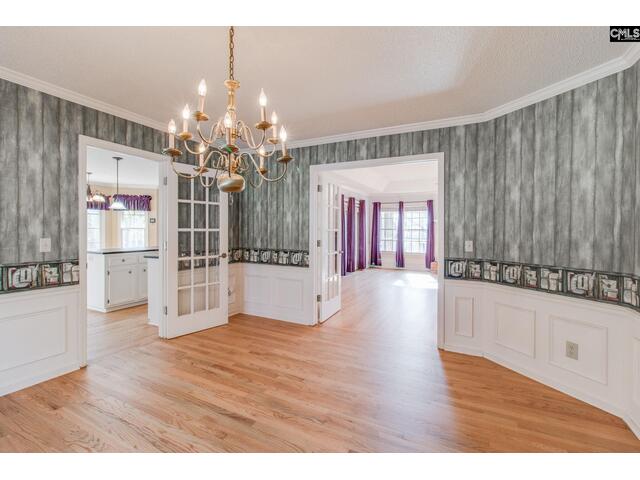 Photo of 325 Derrick Lane