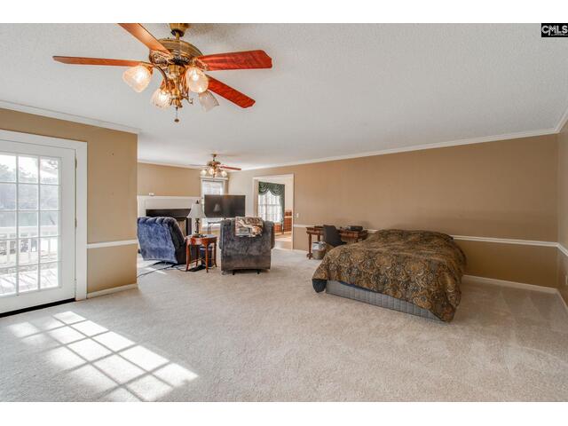 Photo of 325 Derrick Lane