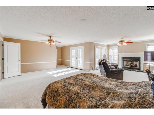 Photo of 325 Derrick Lane