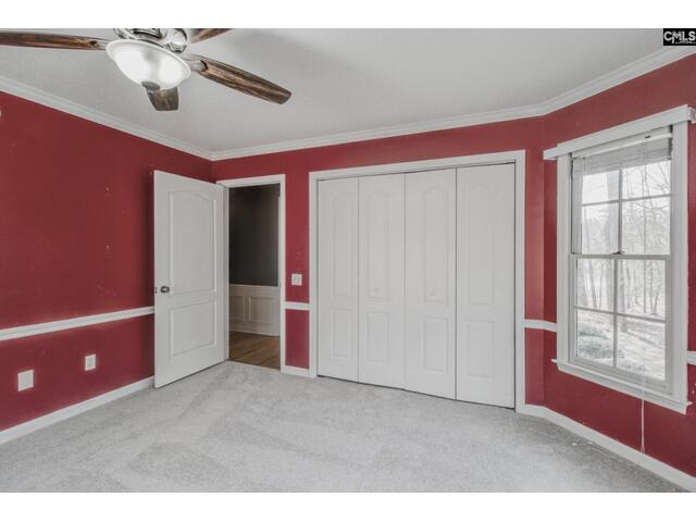 Photo of 325 Derrick Lane