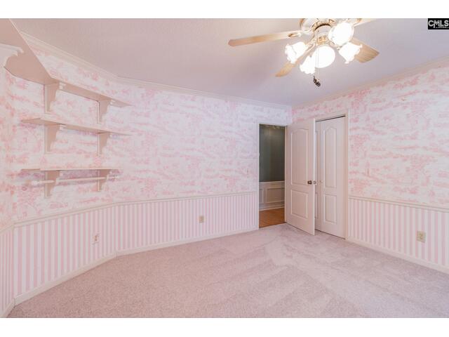 Photo of 325 Derrick Lane