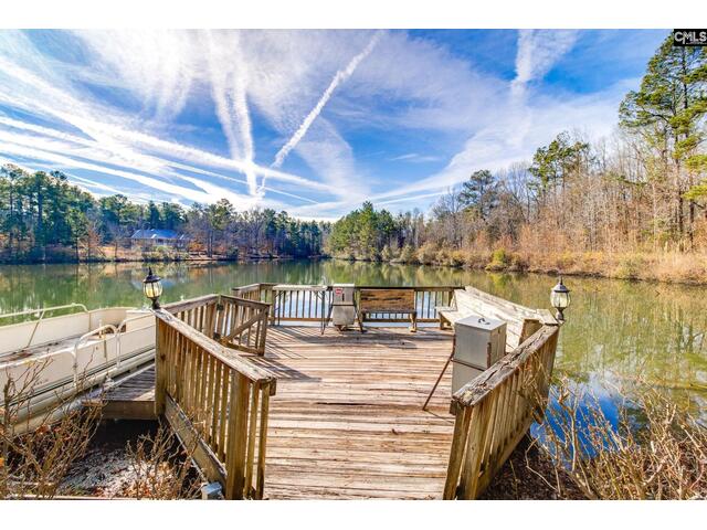 Photo of 325 Derrick Lane