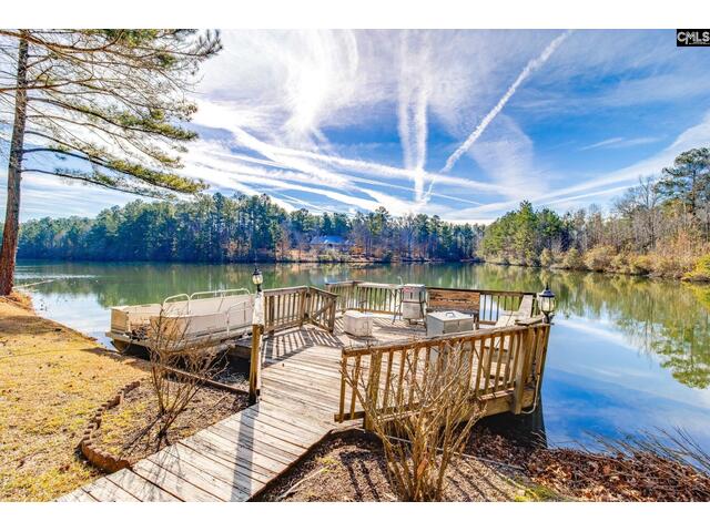 Photo of 325 Derrick Lane