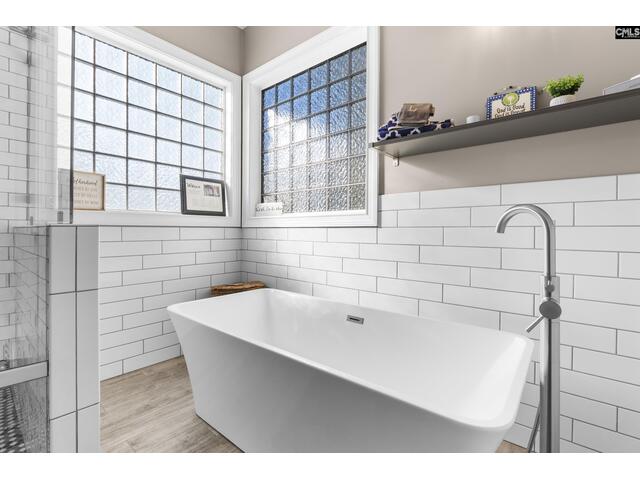 Photo of 102 Longford Court