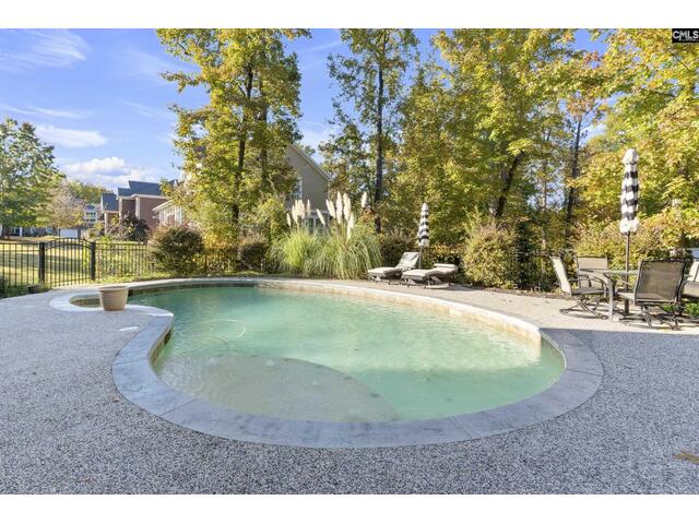 Photo of 102 Longford Court